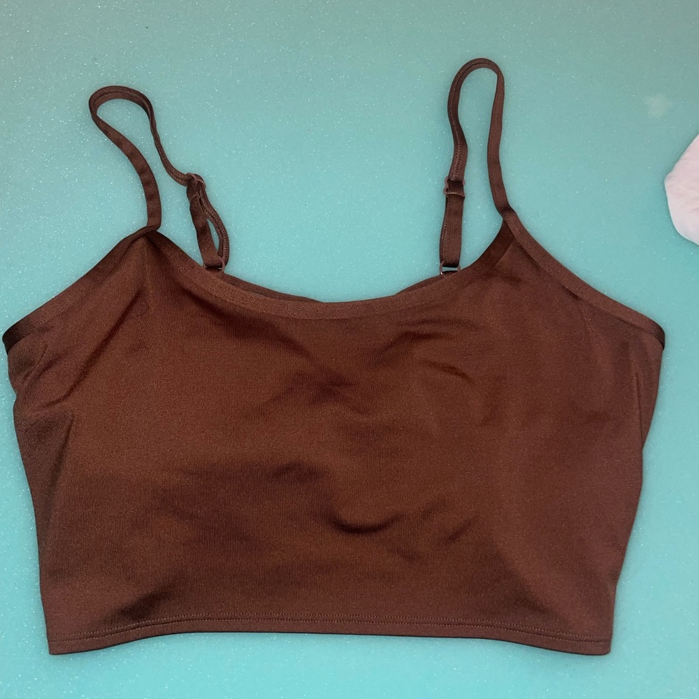 Victorious PINK sports braw with pads